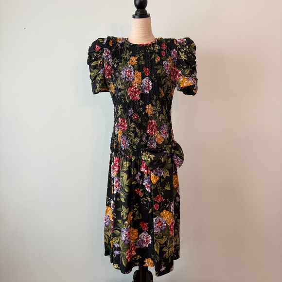 Dresses & Skirts - 🌸🌼Phoebe Petite Black Floral Smocked Dress Drop Waist Bow Puff Sleeve Romantic